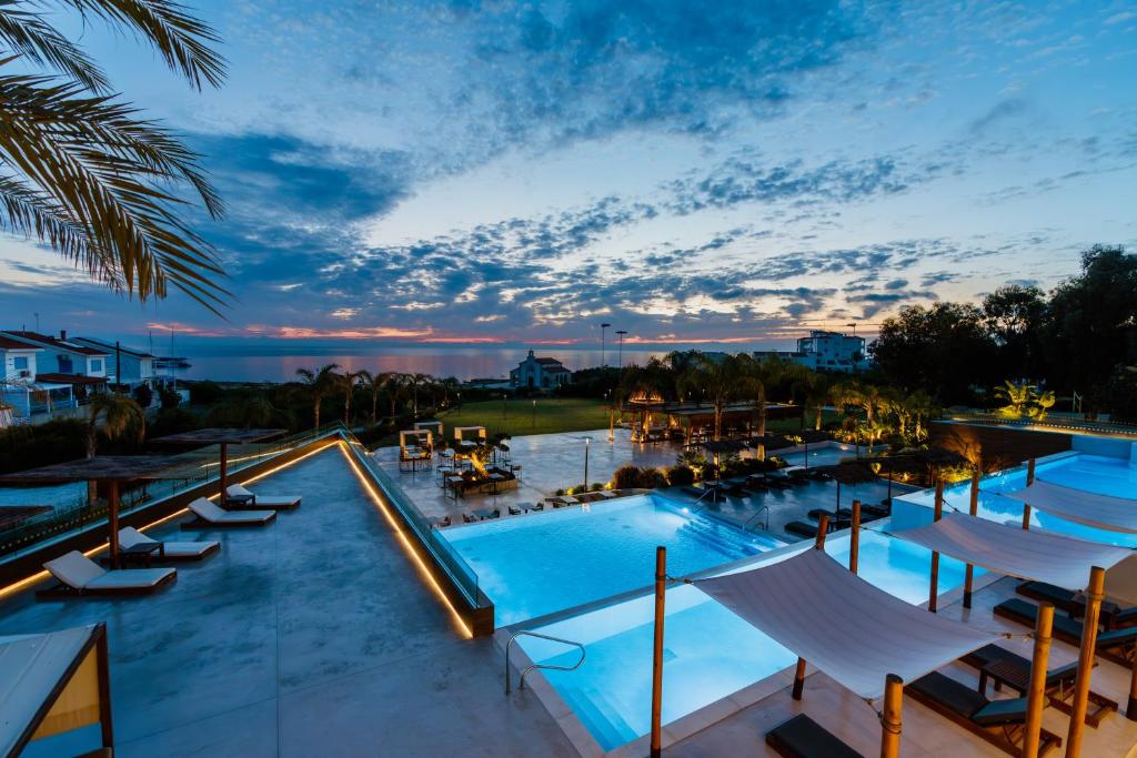 CAVO ZOE HOTEL